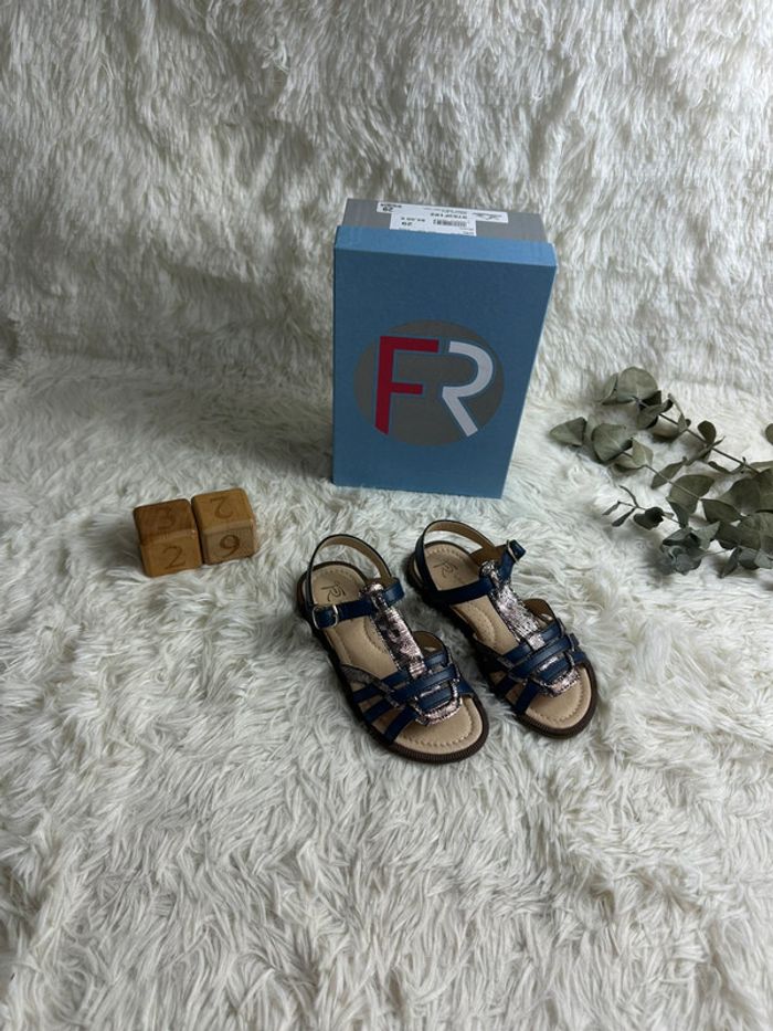 Paire de sandales Franco Romagnoli taille 29