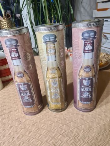 Lot 3 boîtes aluminium. Reserva del senor. Hauteur 39 cm largeur 9 cm