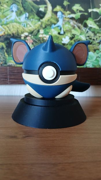 Pokeball Nidoqueen
