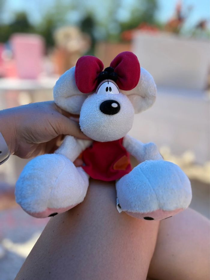Peluche Diddlina - en robe - en très bon état - taille moyenne