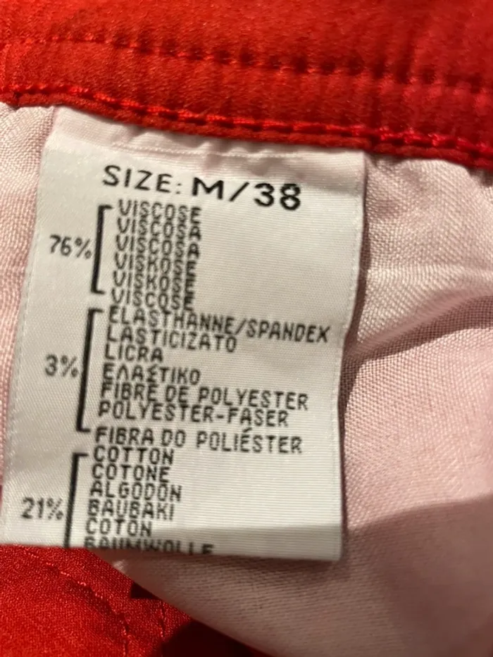 Pantalon rouge de marque idodo taille 38-M très bon état - photo numéro 5