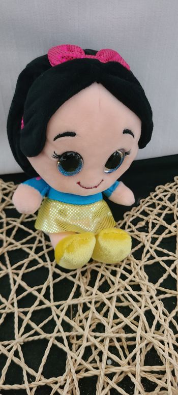 Peluche princesse DISNEY NICOTOY Blanche Neige et les 7 nains Glitzies gros yeux bleus 15 cm
