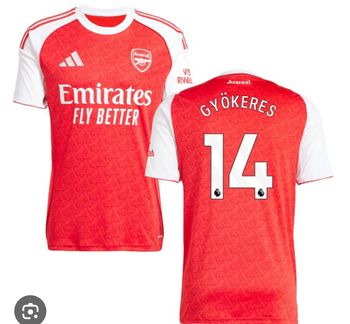 lot Julia soit  3 kit football taille 12 ans