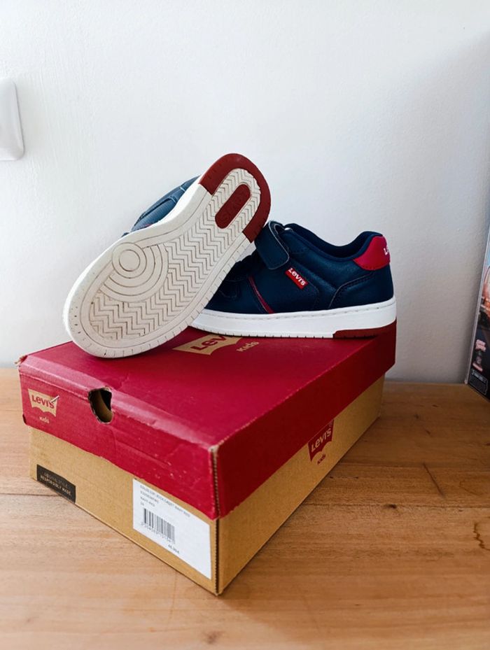 Basket sneakers Levis bleu/rouge t.29 🐎 - photo numéro 3