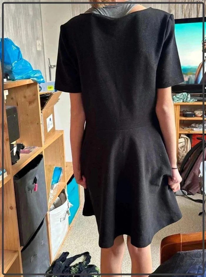 Petite  robe  noire  taille  36 - photo numéro 2