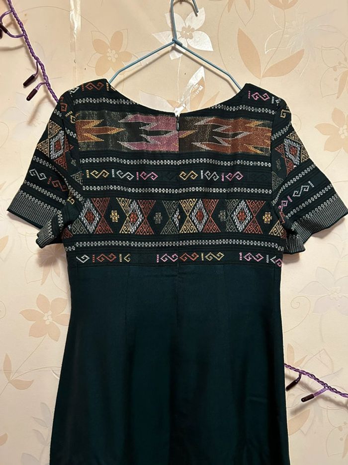 Longue robe traditionnelle thaïlandaise - photo numéro 5