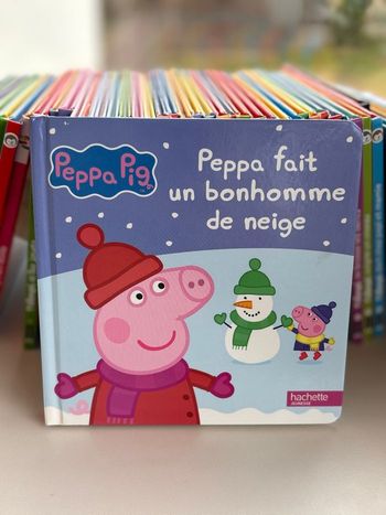 Livre peppa pig peppa fait un bonhomme de neige 