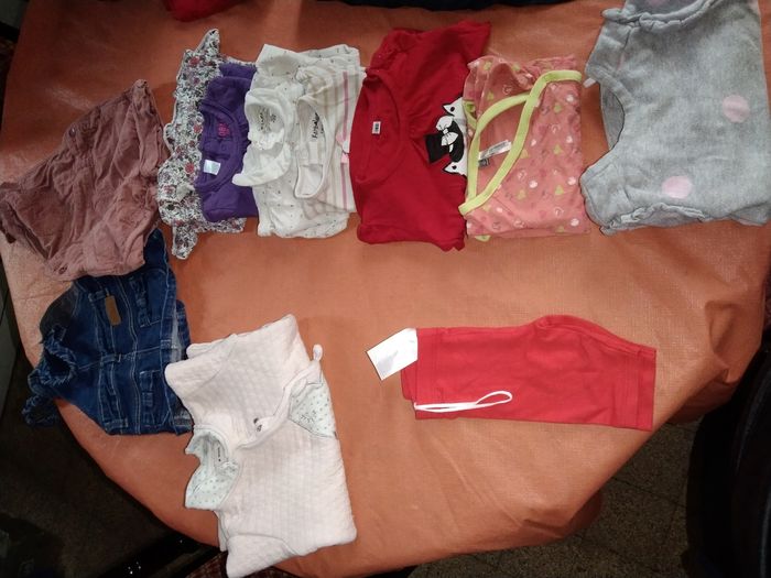 Lot 6mois fille 24 pièces - photo numéro 2