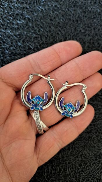 Boucles d'oreilles stitch