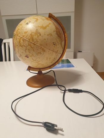 Globe terrestre lumineux