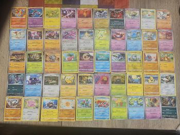 50 cartes Pokémon 