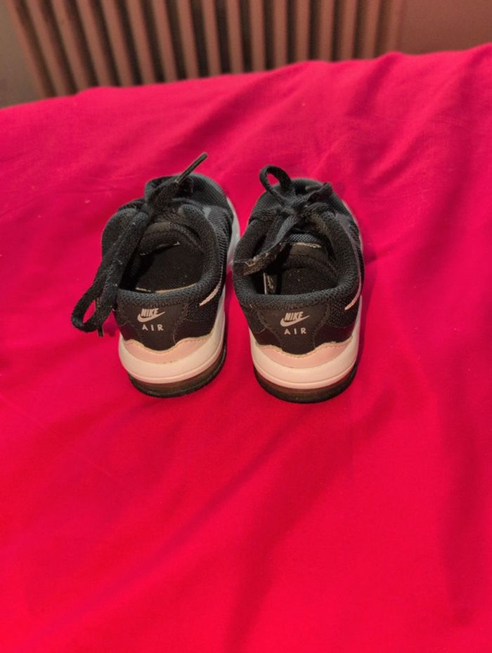 Basket Nike Air Max Invigor - photo numéro 5