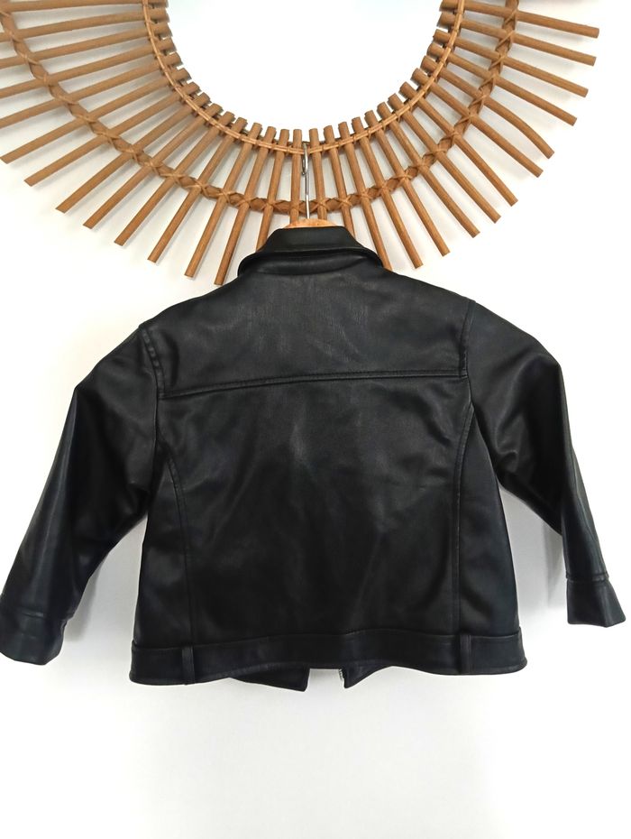 Veste noire similicuir Zara - photo numéro 2