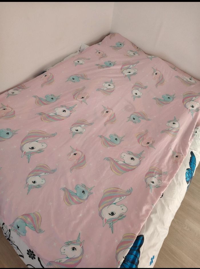 1 housse de couette et 1 taie d'oreiller recto verso Licorne - photo numéro 2