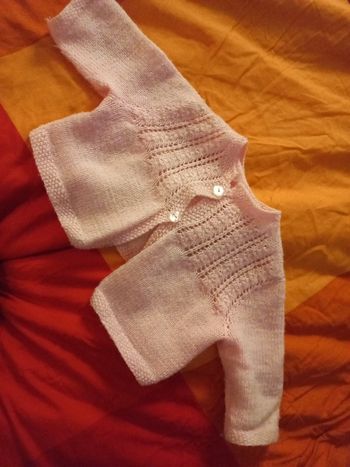 Beau gilet 6 a 9 mois fait main