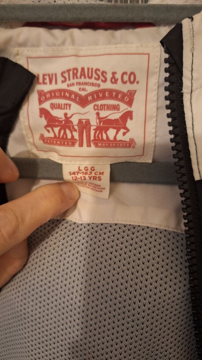 Veste coupe-vent à capuche Levi's noir et blanc - photo numéro 8