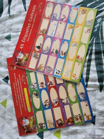 Étiquettes autocollants cadeaux