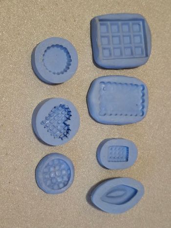 Joli lot 7 moules silicone décos gaufre, petit beurre, tarte, barquette, galette comme neuf