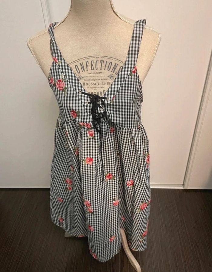 Superbe Robe Kilibbi - Taille S/M - Motifs Vichy et Roses Brodés