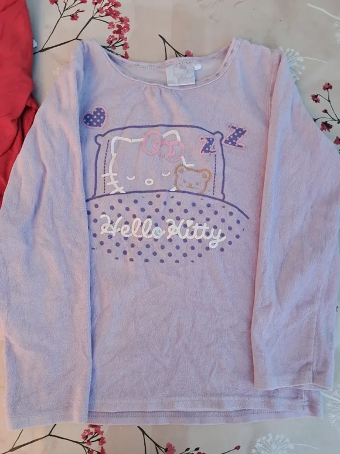 Joli lot de pyjamas, 2 bas 5 hauts - Miraculous, Hello Kitty, marinière, cygne, chiots - T 8-9 ans - photo numéro 3