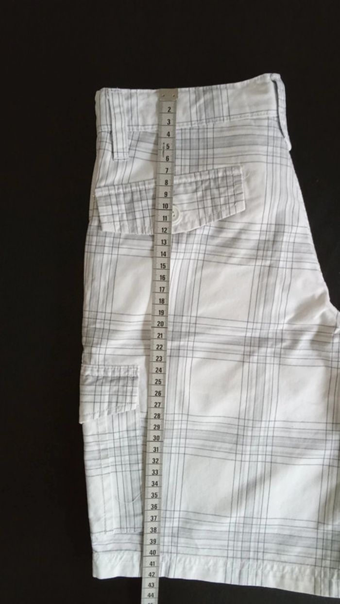 Short Quicksilver 8ans - photo numéro 11