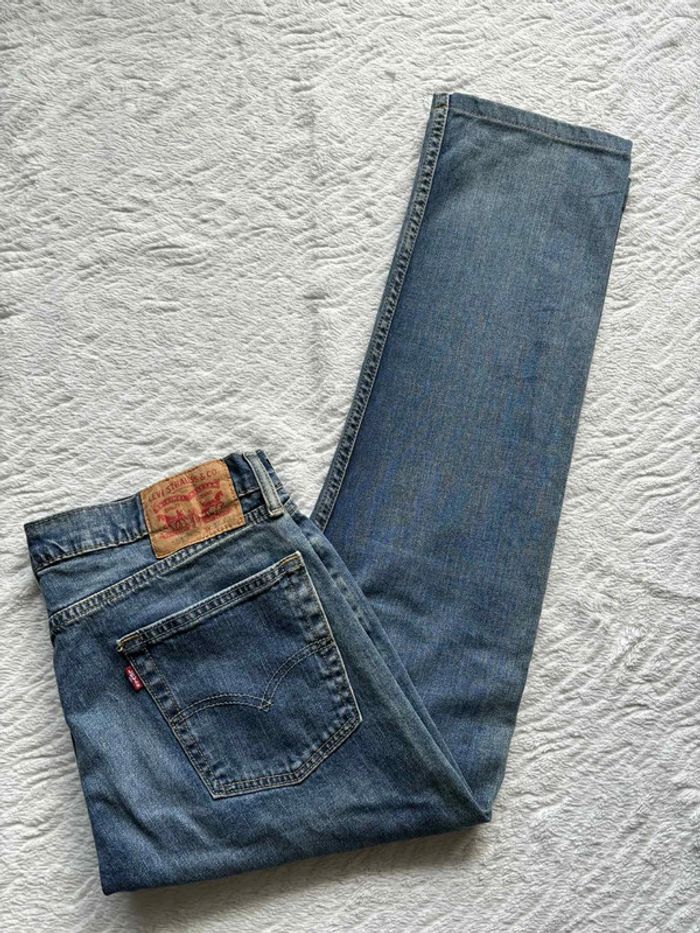 Jean Levi’s 513 Homme W34 (L/44) Coupe Slim Straight Bleu classique 00s y2k