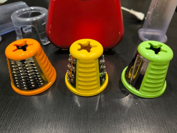 Moulinex Fresh express 3-en-1, Découpe-légume, 3 cônes, blanc et rouge - photo numéro 2