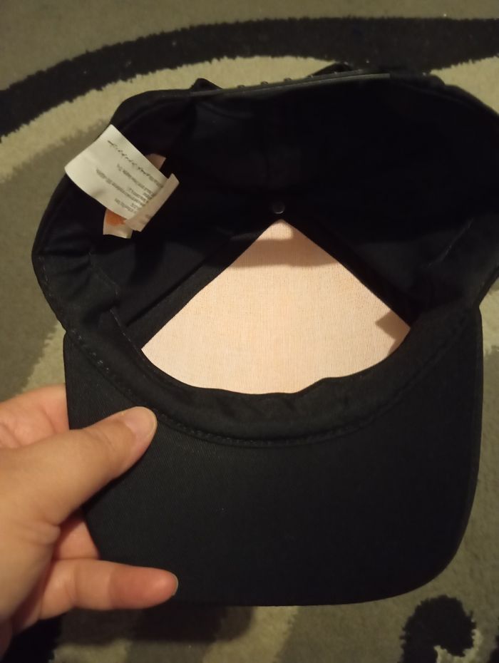 Casquette. - photo numéro 2