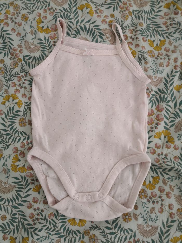 Body à bretelles rose H&M 3mois