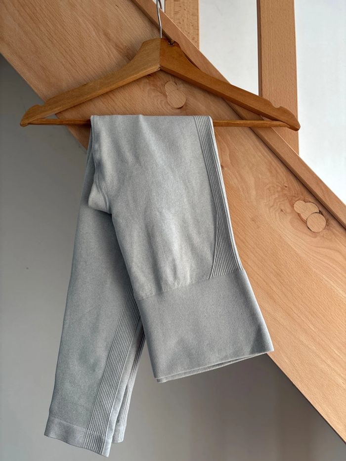 Legging de sport fesses galbées taille L