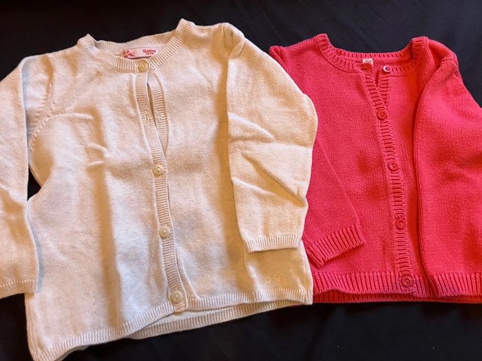 Lot 2 gilets ML 12 mois