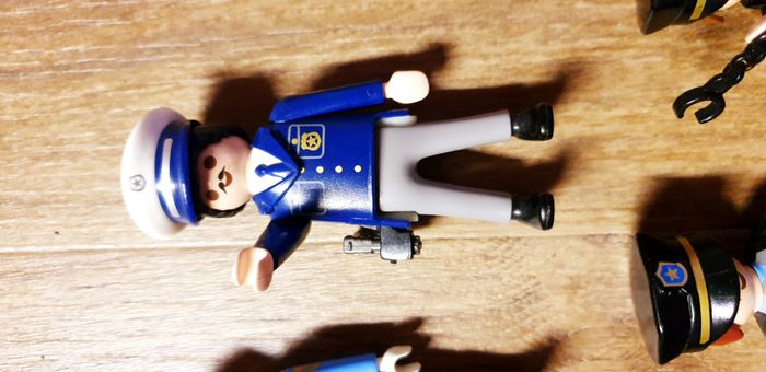 Playmobil - Lot de personnages (police) - photo numéro 4