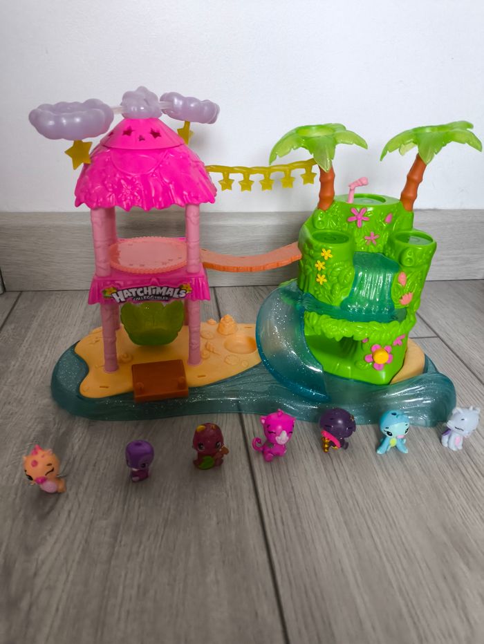 Château Hatchimals plage et ses 7 figurines - photo numéro 2
