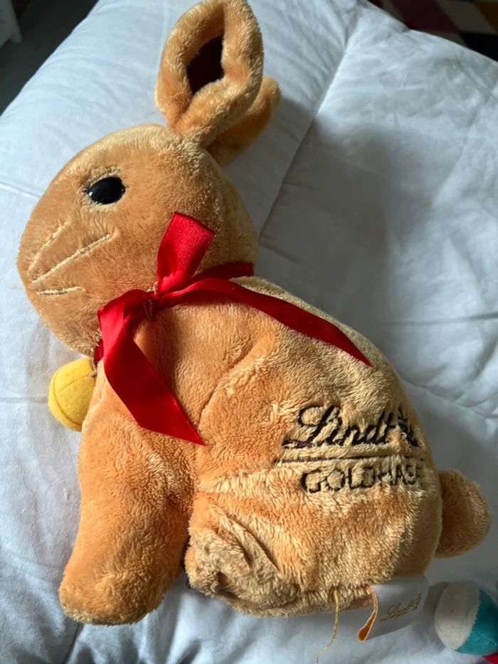 peluche lapin lindt