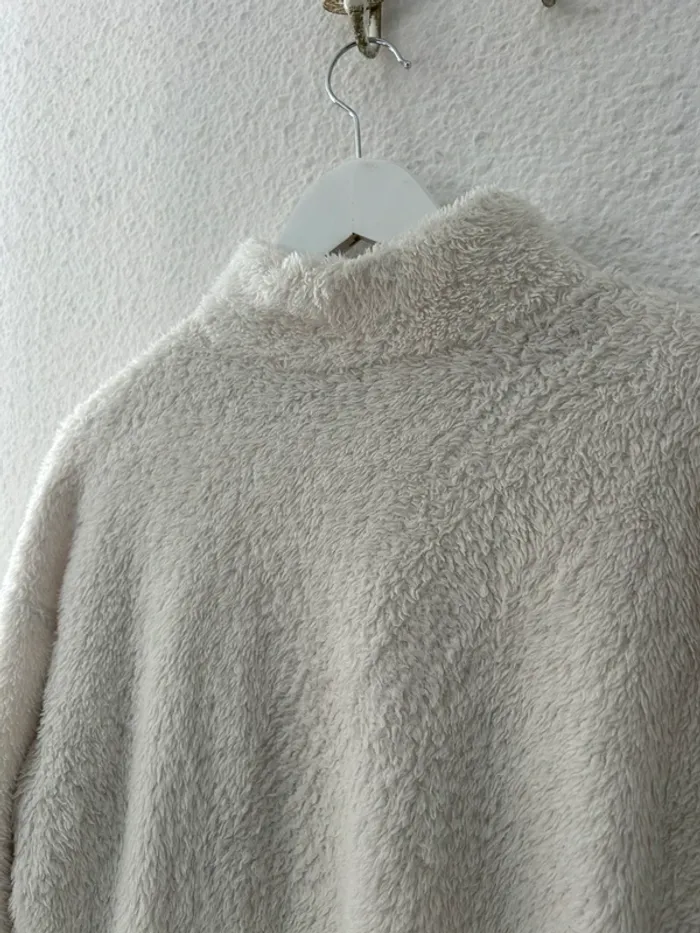 Pull moumoute doux blanc - photo numéro 2