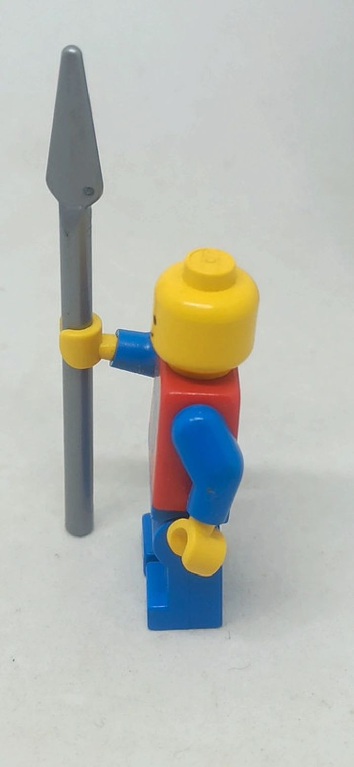 Chevalier lego avec pantalon bleu - photo numéro 2