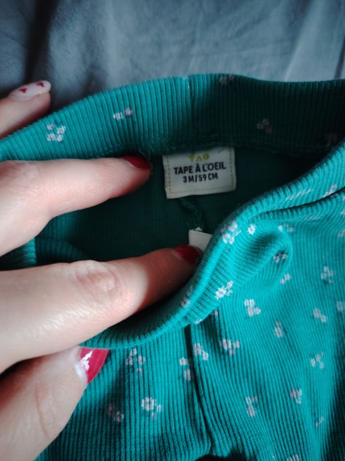 Legging côtelé vert à fleurs taille 3 mois - photo numéro 3