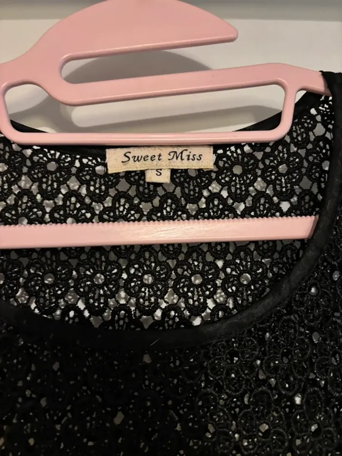 Robe Chic 🖤 Sweet Miss – Taille S (convient à un M - photo numéro 2