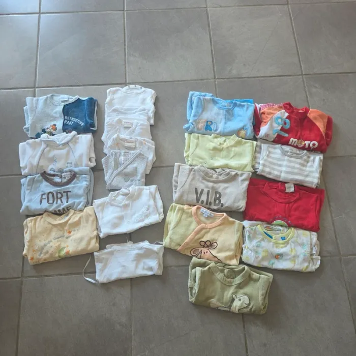Lot vêtements 0 / 1 mois
