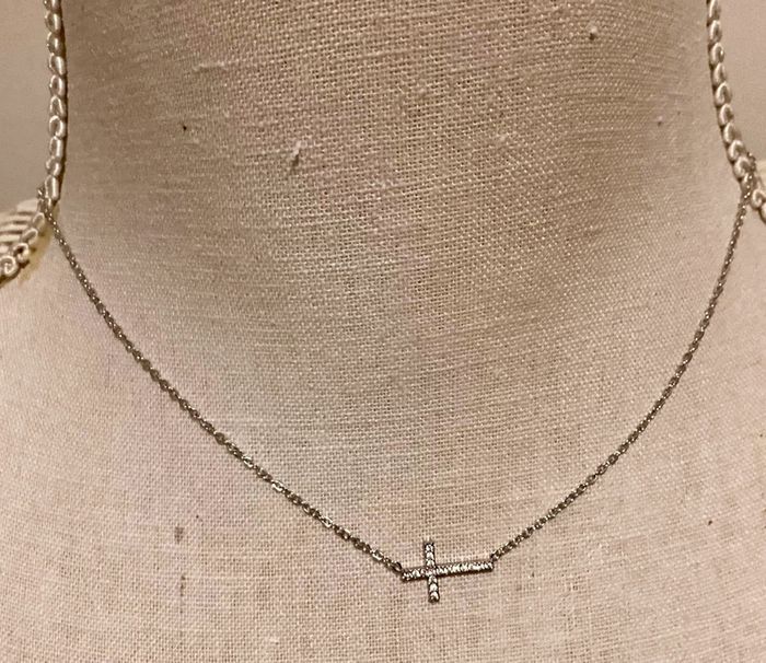 Collier réglable acier inoxydable argent croix horizontale zircons neuf