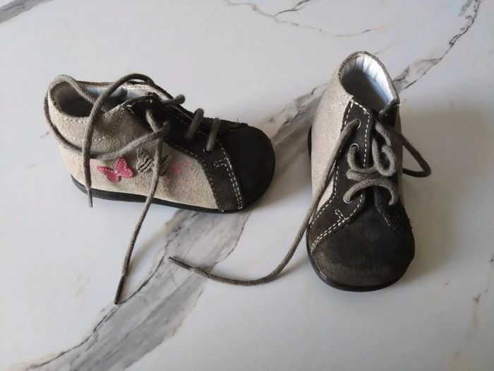 Bottines bébé fille ou garçon taille 18