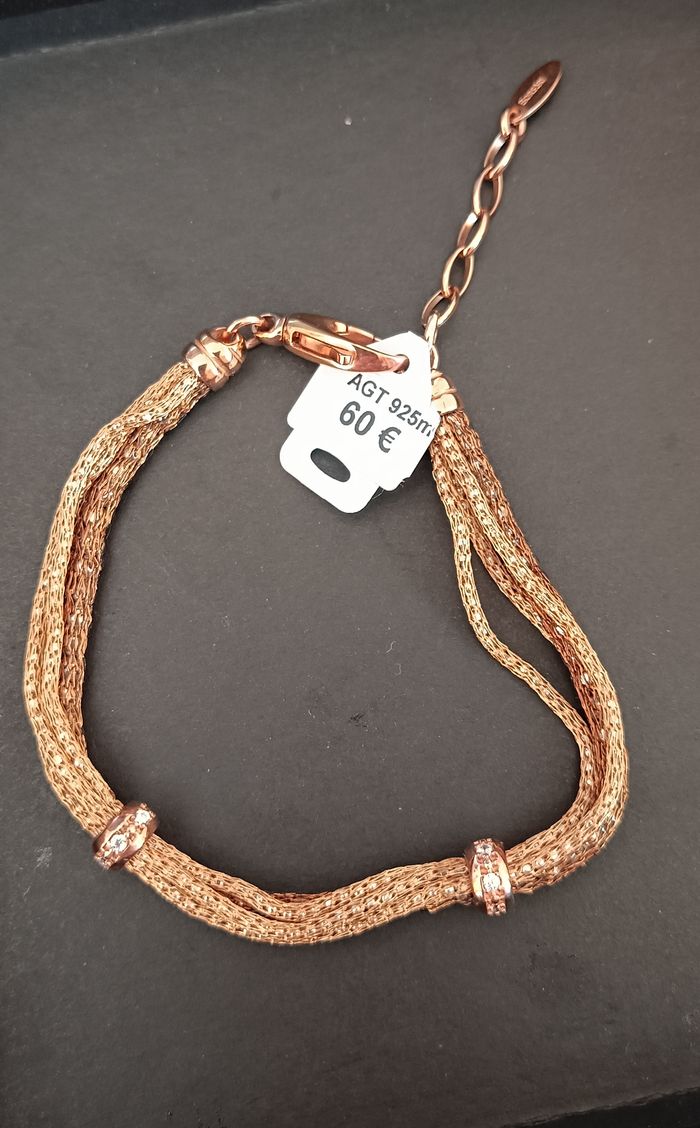 Bracelet Femme, 4 tours. Argent 925 et oxyde de zirconium. Neuf.