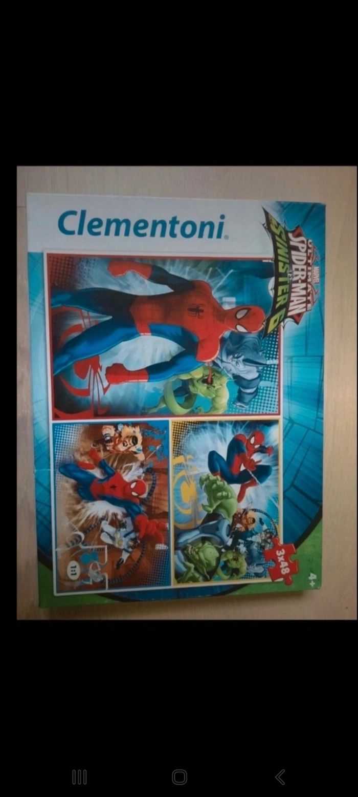 3 puzzles spiderman