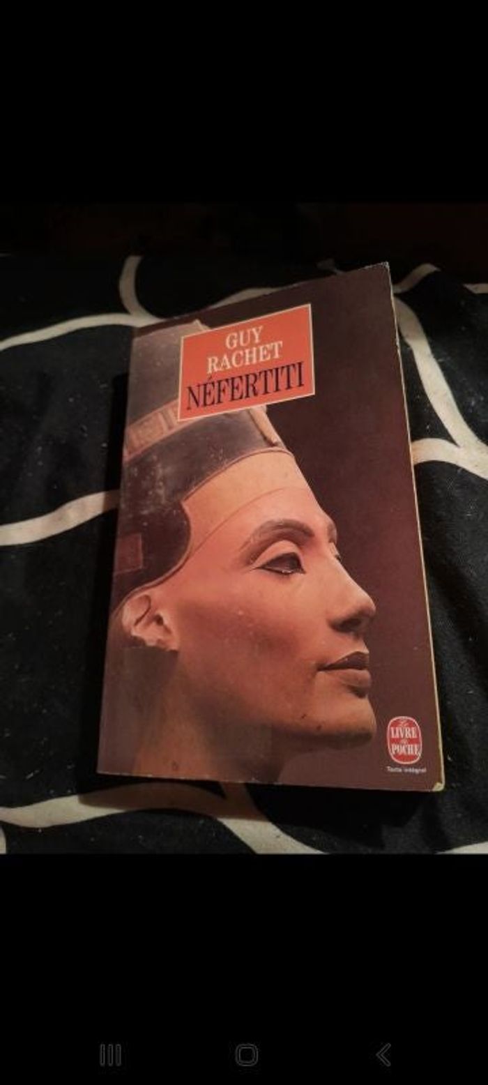 Livre : Néfertiti