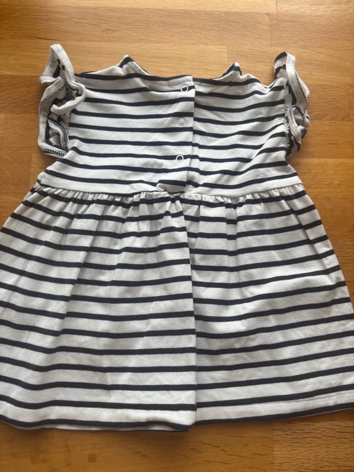 Jolie robe Tape à l’œil 6 mois comme neuve - photo numéro 3