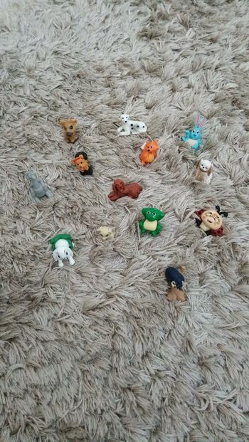 13 figurines animaux