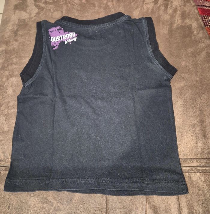 Tee shirt sans manches - photo numéro 2