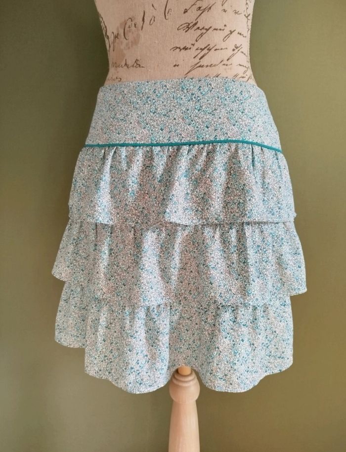 Jupe fleurie - photo numéro 3