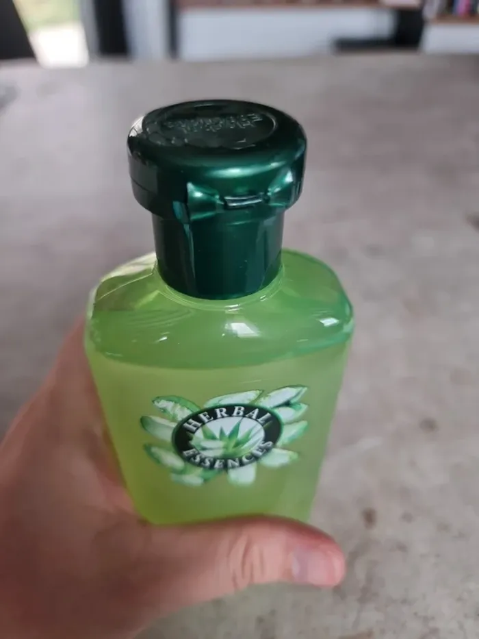 Shampoing aloe vera herbal essences - photo numéro 6