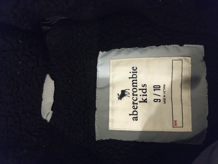 Doudoune grise Abercrombie 9-10 ans – Capuche fourrée – Bon état - photo numéro 8